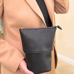 JAZD convertible travel makeup bag stand-up demonstrates self-standing holder