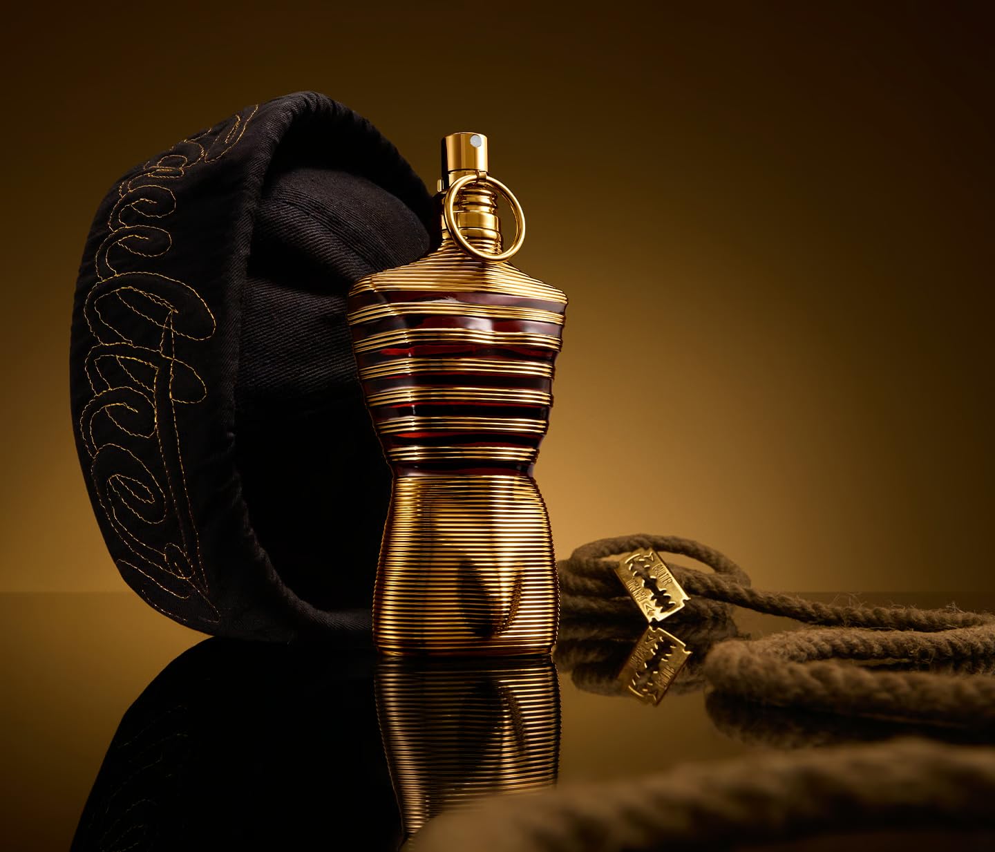Jean Paul Gaultier Le Male Elixir gift-set-box highlights two-piece set for gifting and grooming.