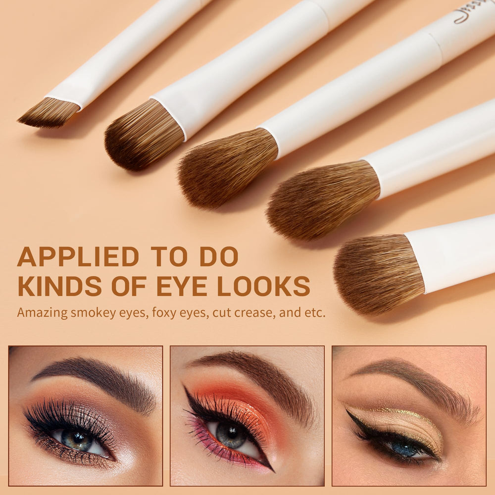 Jessup highlight brush for precise, radiant cheekbone highlighting.