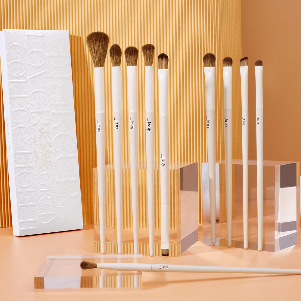 Jessup light-grey packaging conveys elegance and gift-ready presentation.