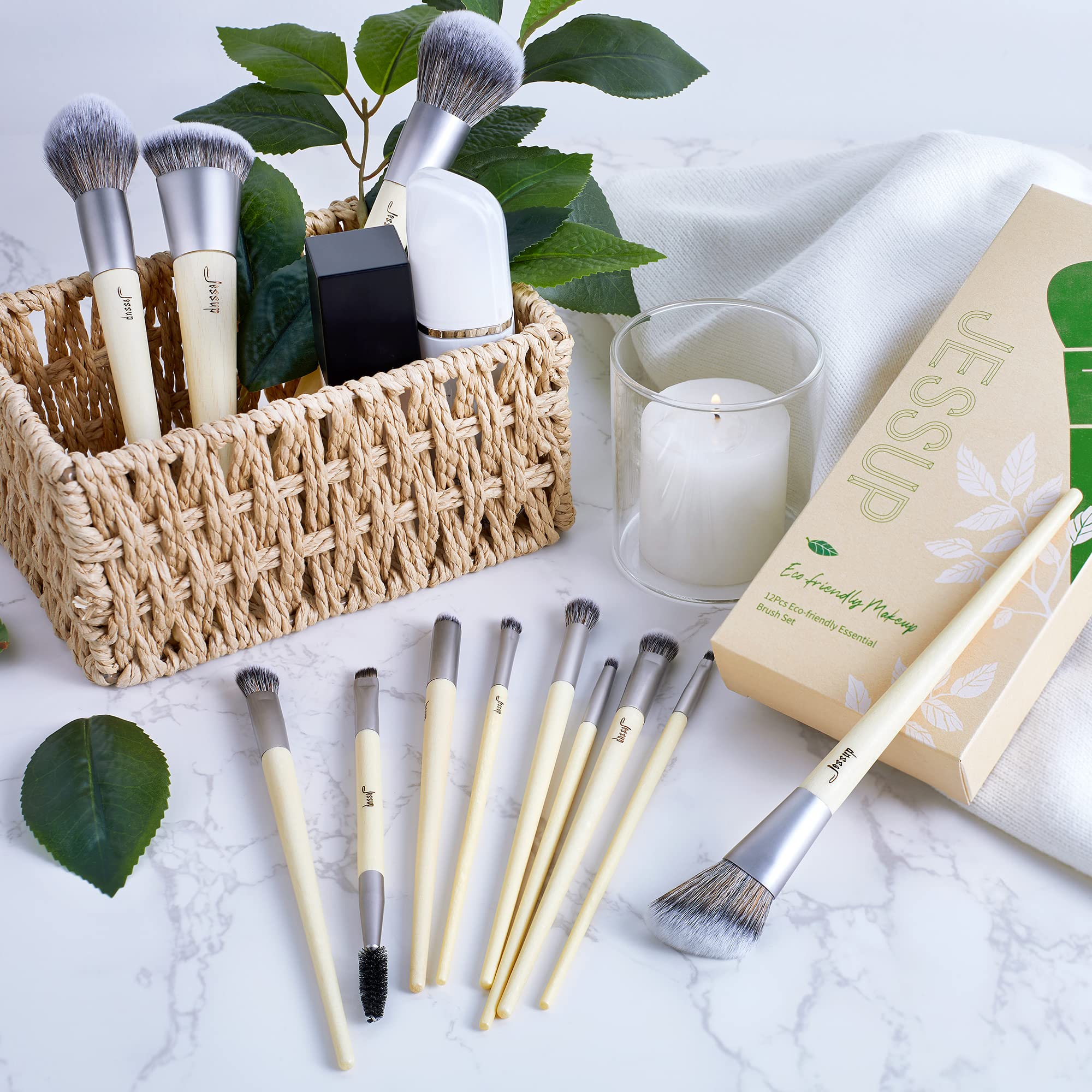 Jessup blending brush softens edges for seamless transitions and professional-looking blends.