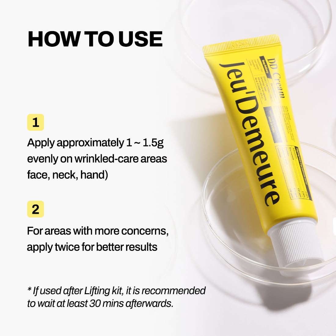 Ingredients bottle featuring Hyaluronic Acid, Ceramides, and Niacinamide in JEU'DEMEURE line.