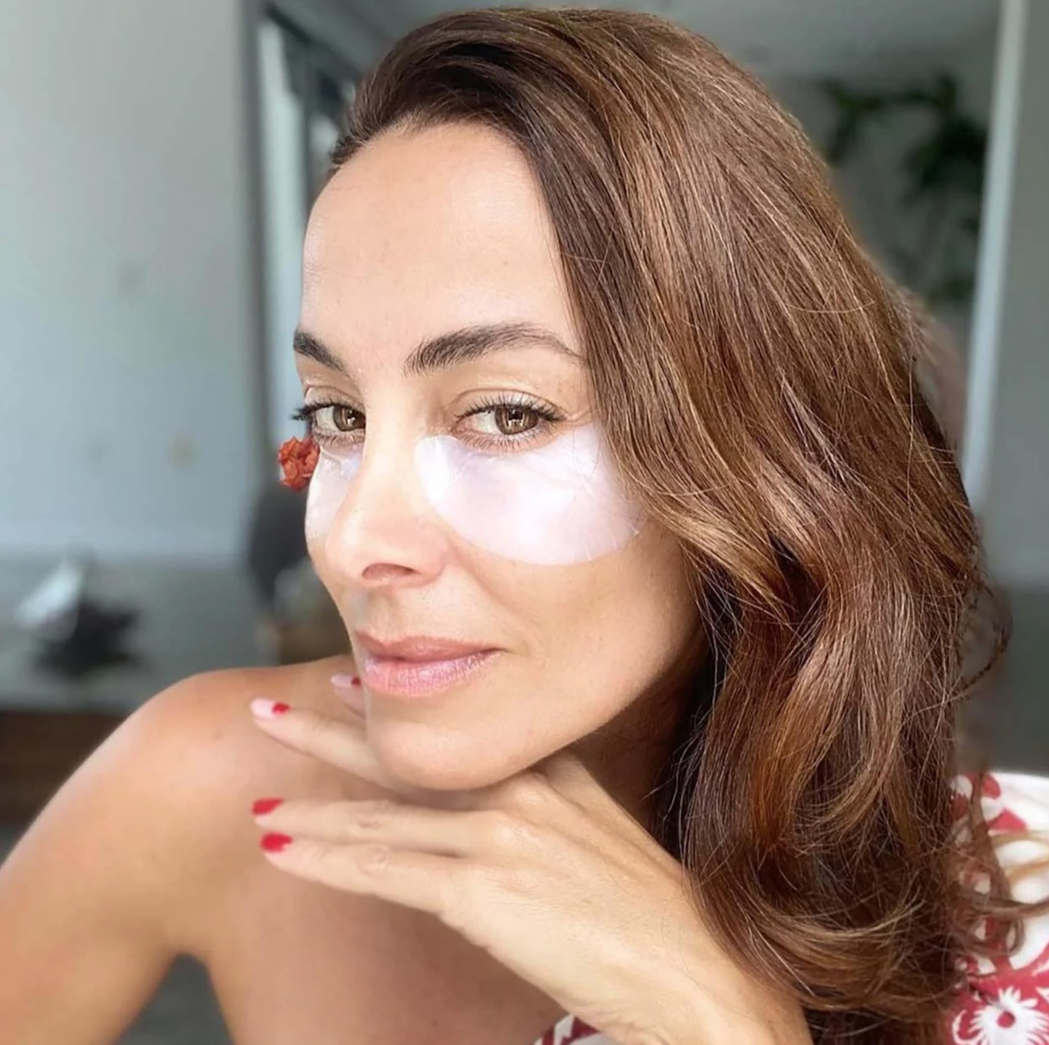 Jillian Dempsey Eye Masks serum closeup highlights nourishing prebiotic formula