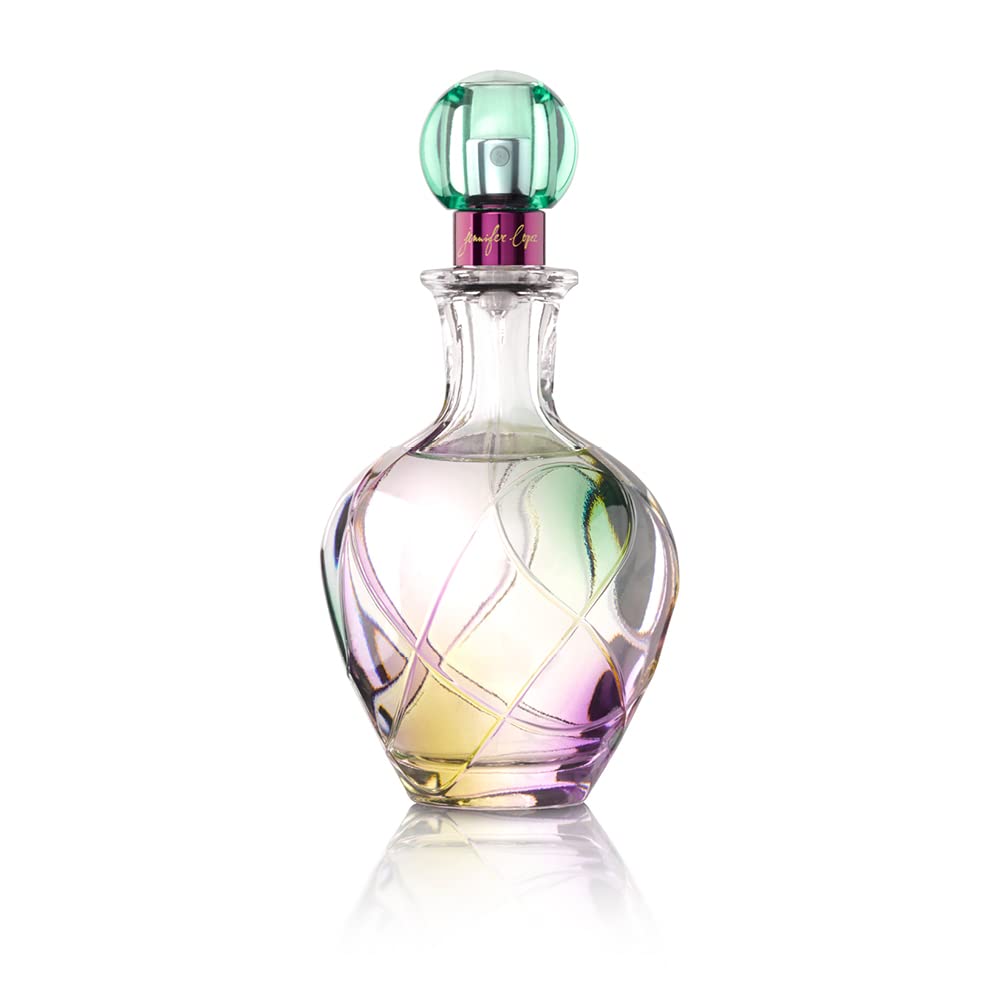 Jennifer Lopez Live EDP bottle close-up for daily wear confidence.