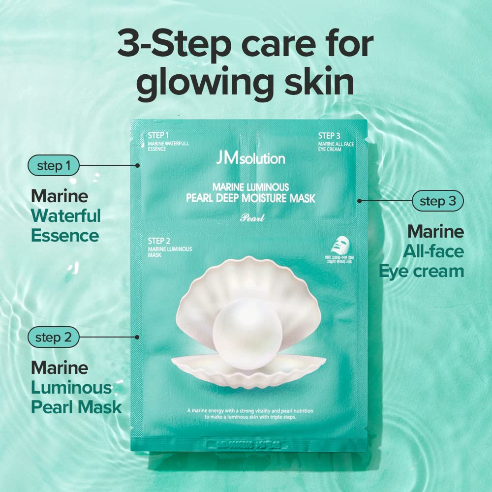 JMsolution Deep Sea Water splash captures marine energy for hydration and freshness.