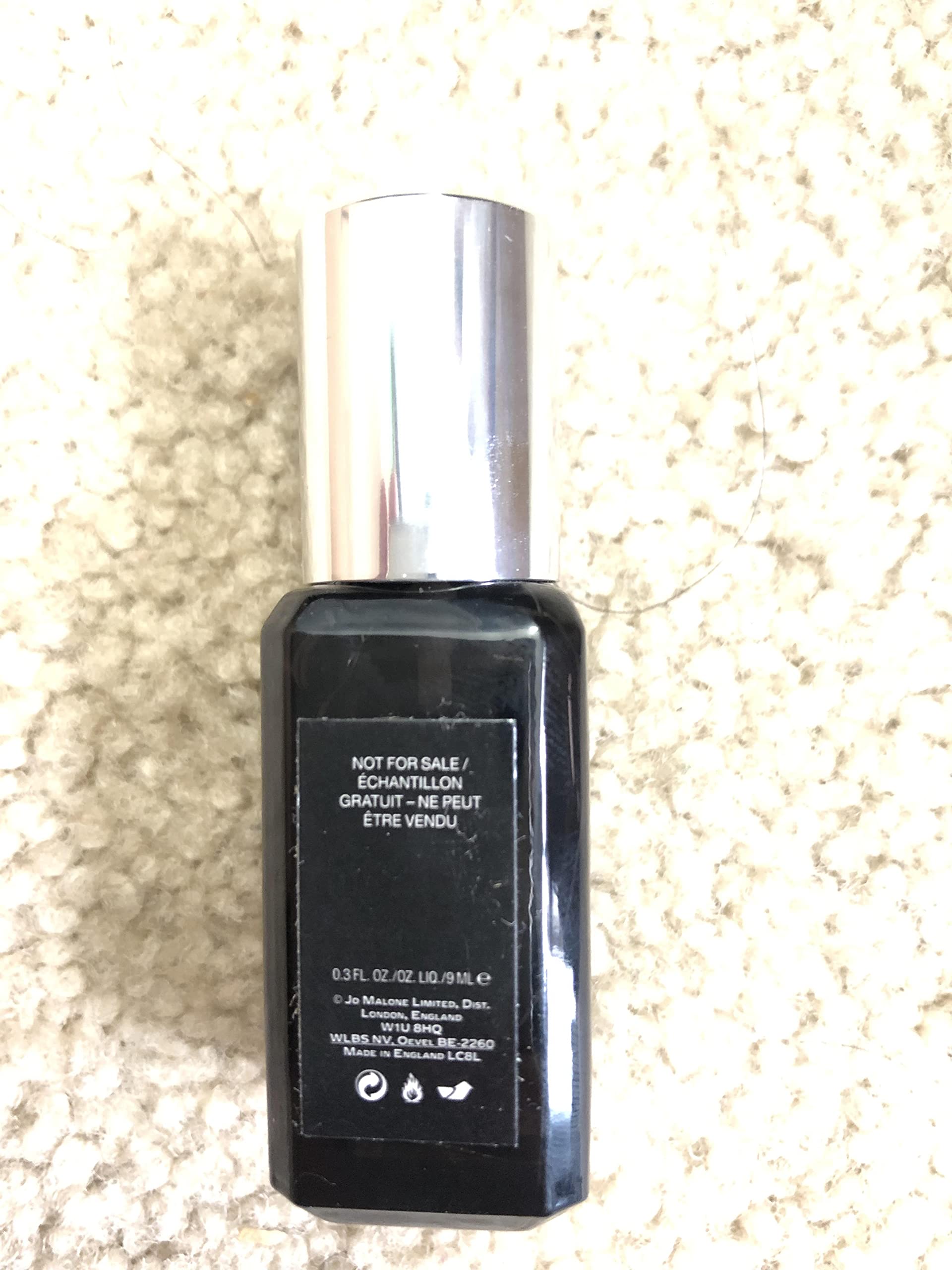 Jo Malone Cypress & Grapevine sample packaging for quick fragrance testing.