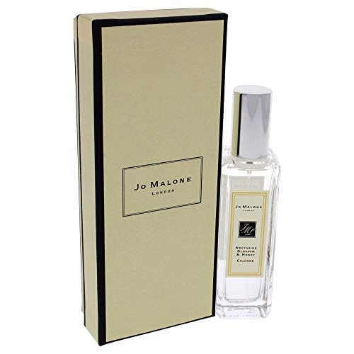 Lifestyle scene with Jo Malone Nectarine Blossom & Honey for sunshine-filled outings.