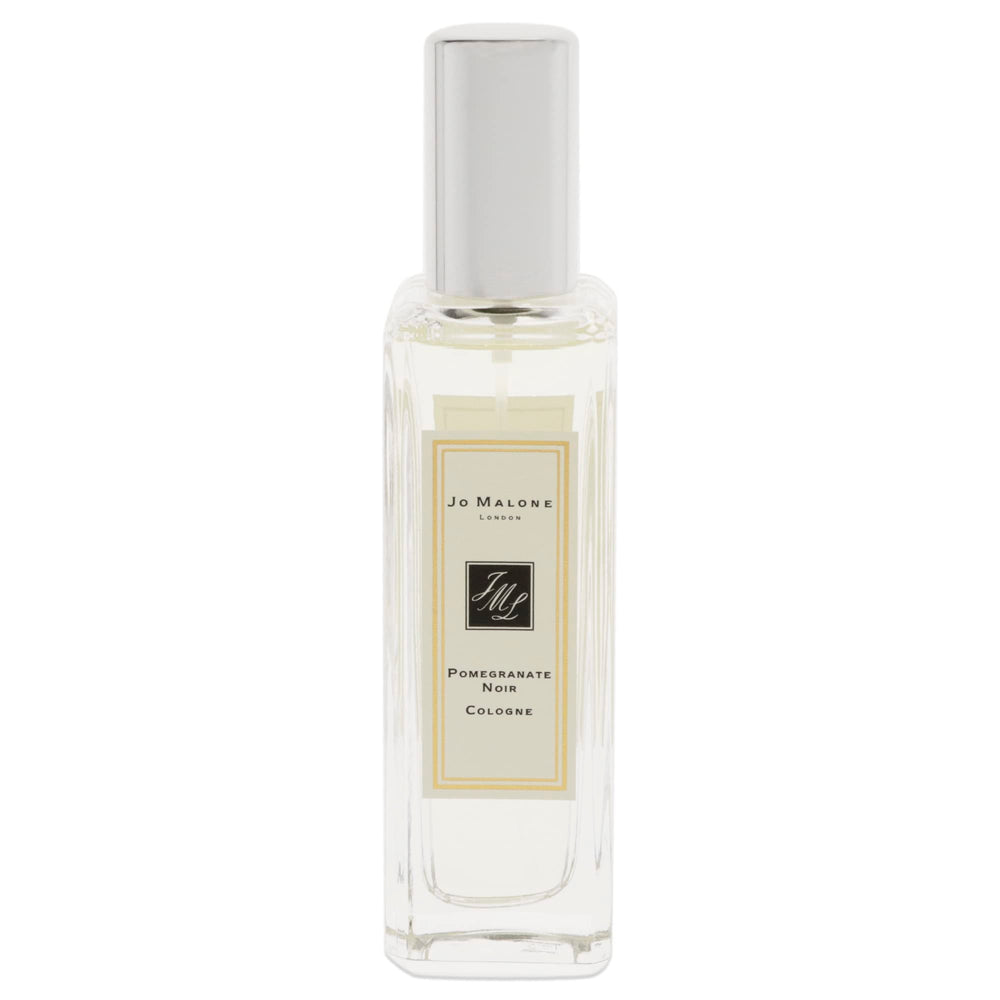 Jo Malone Pomegranate Noir spray provides even fragrance distribution for evenings.