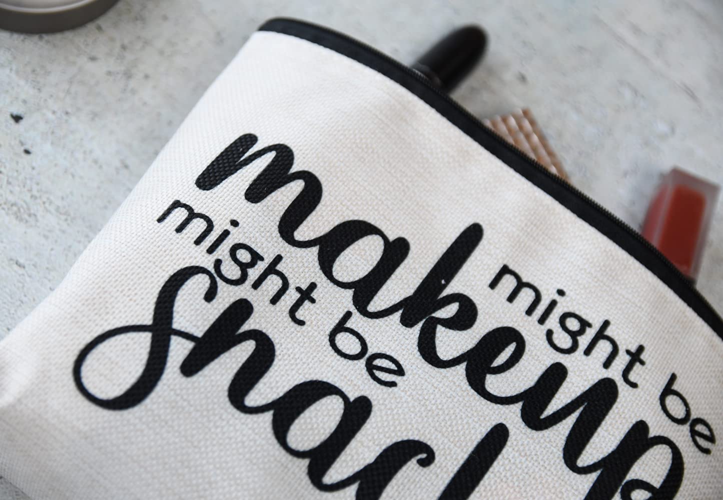 JOY UINAN durable-printed makeup bag design resists fading and cracking.