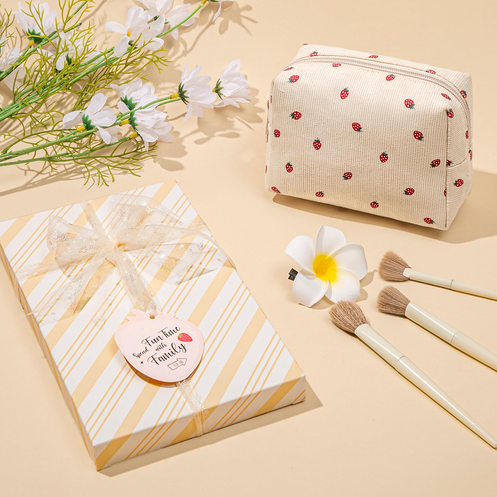 Joyliss bracelets, necklace, earrings—stylish jewelry for gifting.