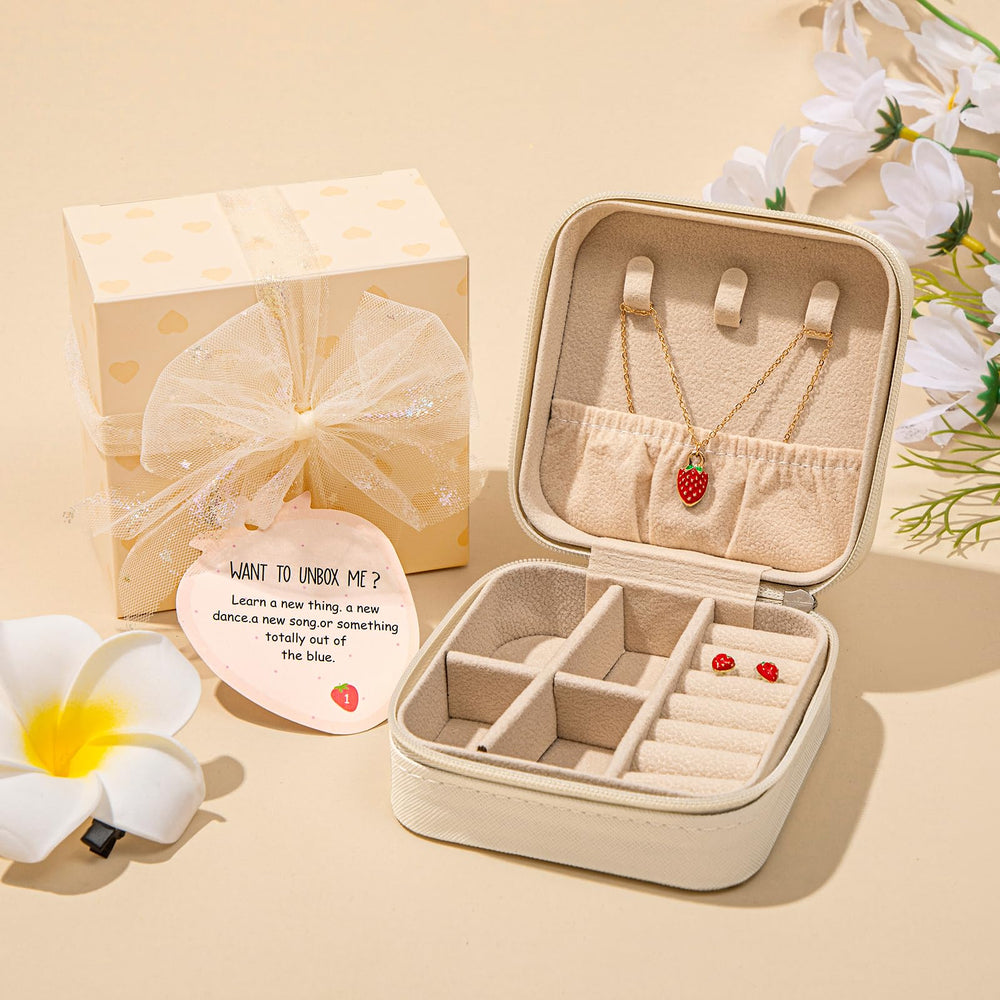 Joyliss hair accessories star ribbons—fun styling accents.