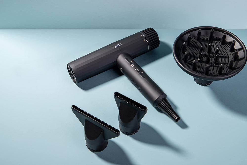 JRL Forte Pro Dryer lightweight design supports extended use without arm fatigue.