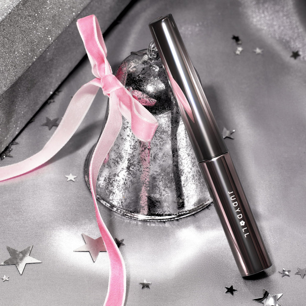 JUDYDOLL 3D Curling Eyelash Iron Mascara packaging display ready for gifting.