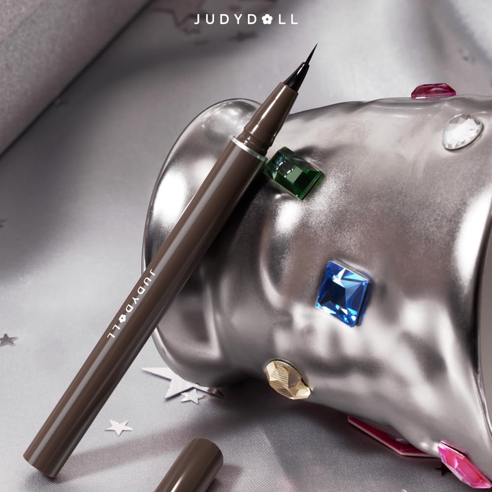 JUDYDOLL Ultra-Fine Eyeliner sleek packaging for easy storage and use.