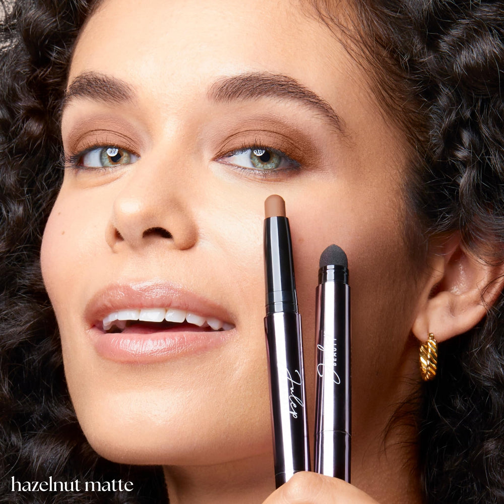 Julep Eyeshadow 101 built-in smudger enables effortless blending on the lid