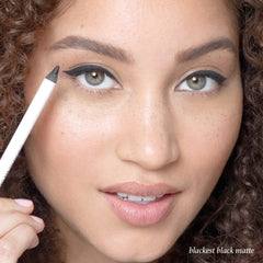 Julep When Pencil Met Gel glide application shows smooth, crease-free line.