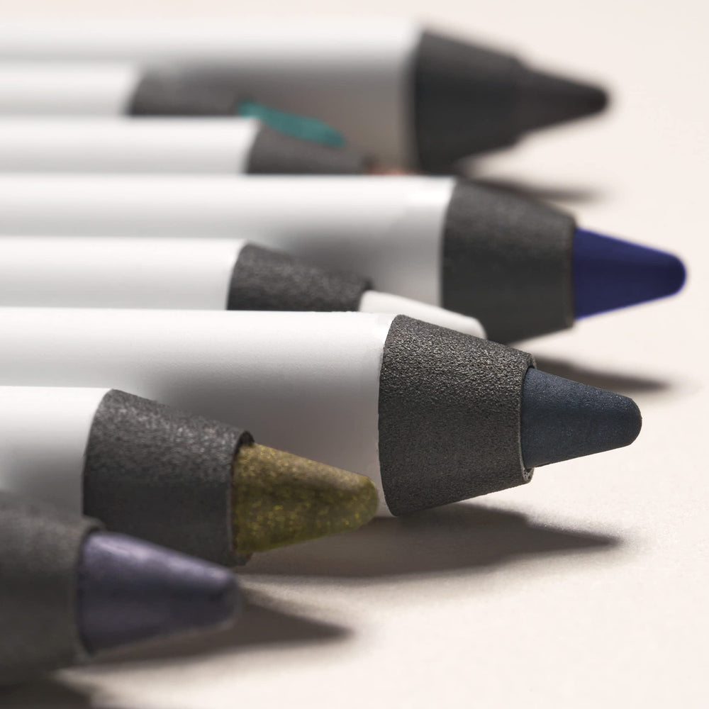 Julep When Pencil Met Gel Navy Smoke sharpenable pencil with crisp edges.