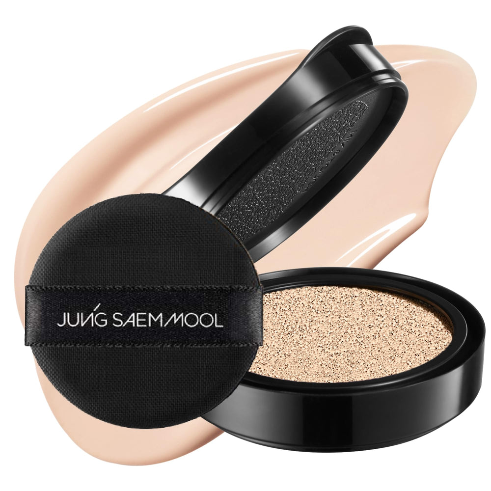 JUNG SAEM MOOL Essential Skin Nuder Cushion 17 Fair Light swatch for natural coverage.