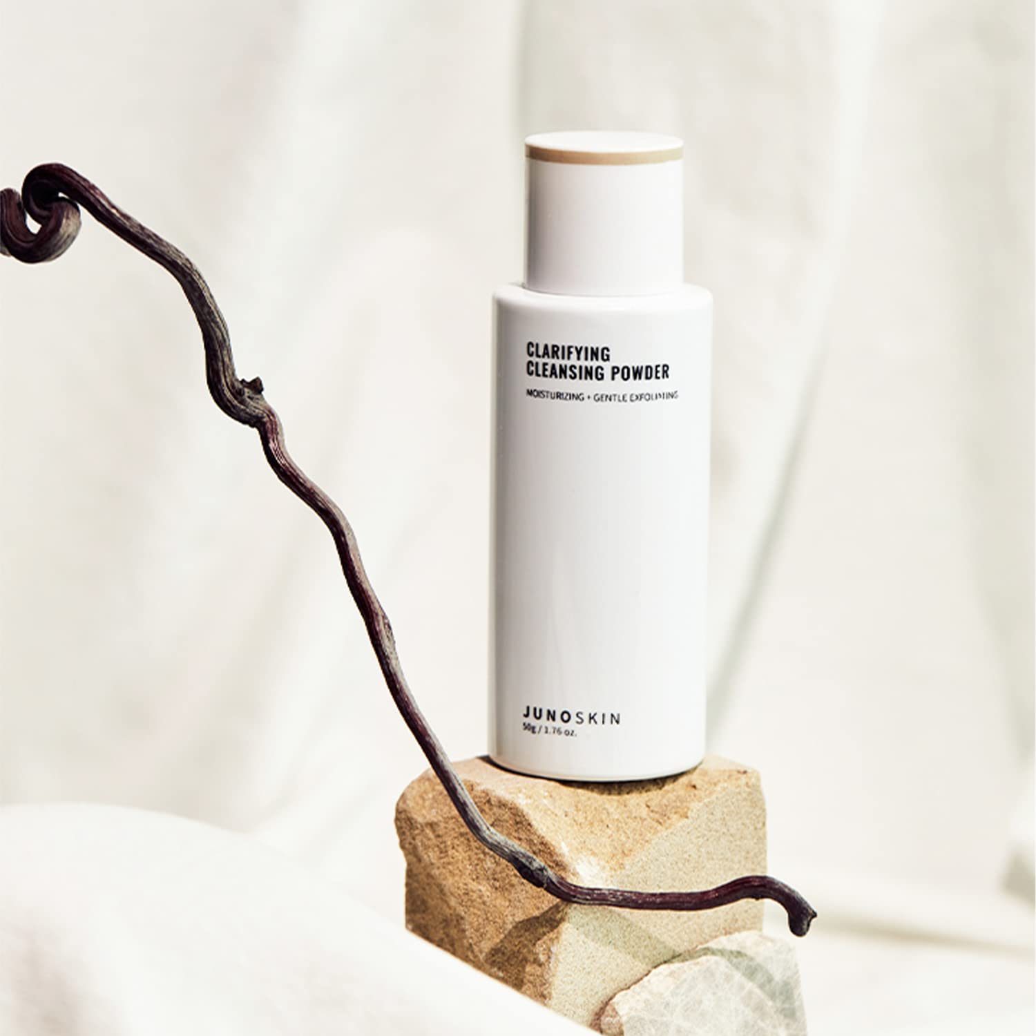 JUNO & Co Exfoliating Face Wash dispensing-jar ready for gentle cleansing and hydration.