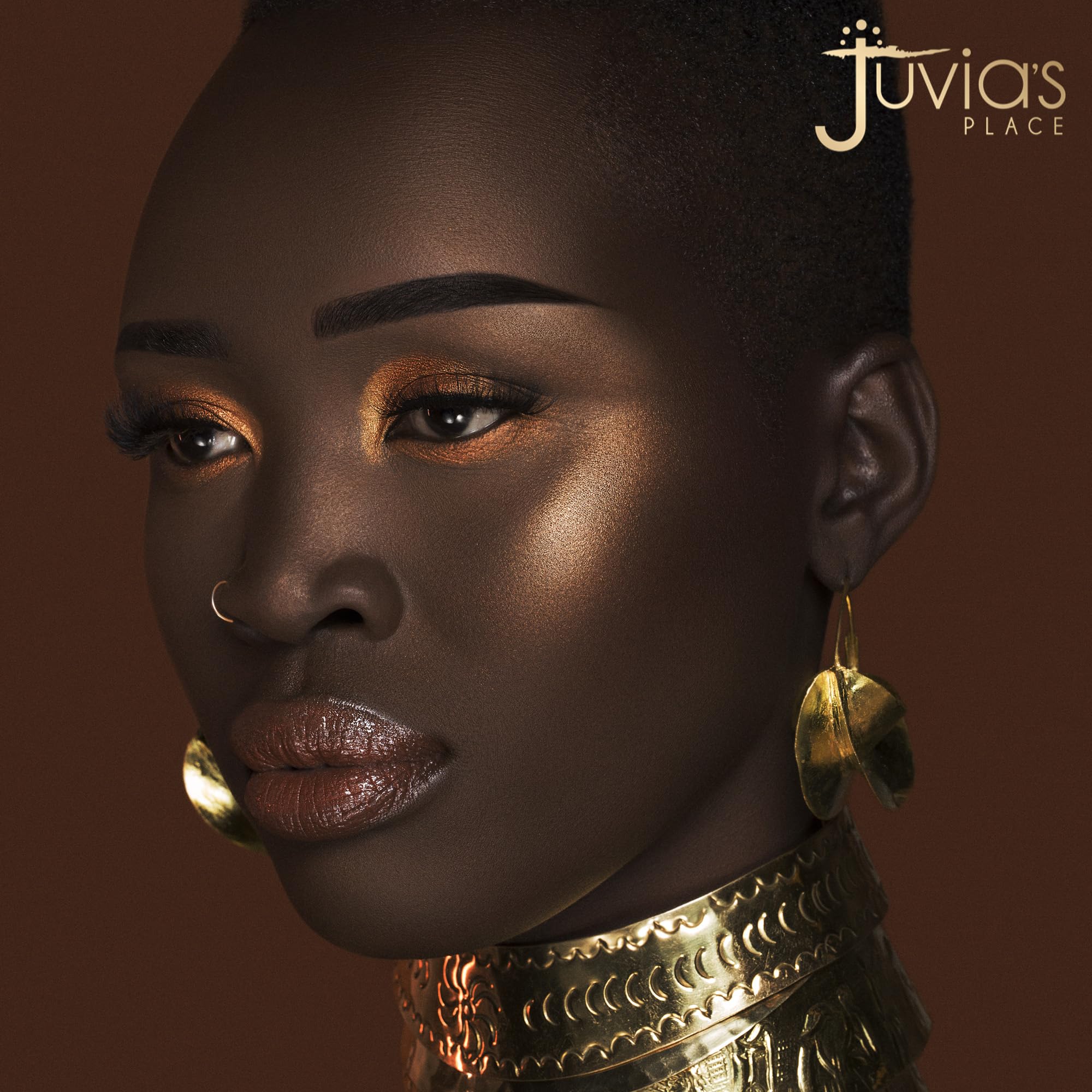 Juvia's Place The Warrior packaging is travel-friendly for on-the-go looks.