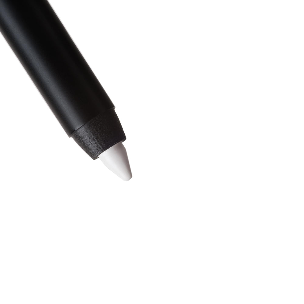 K7L White Eyeliner Waterline crema swatches showcase bright white pigment for eye-opening effect