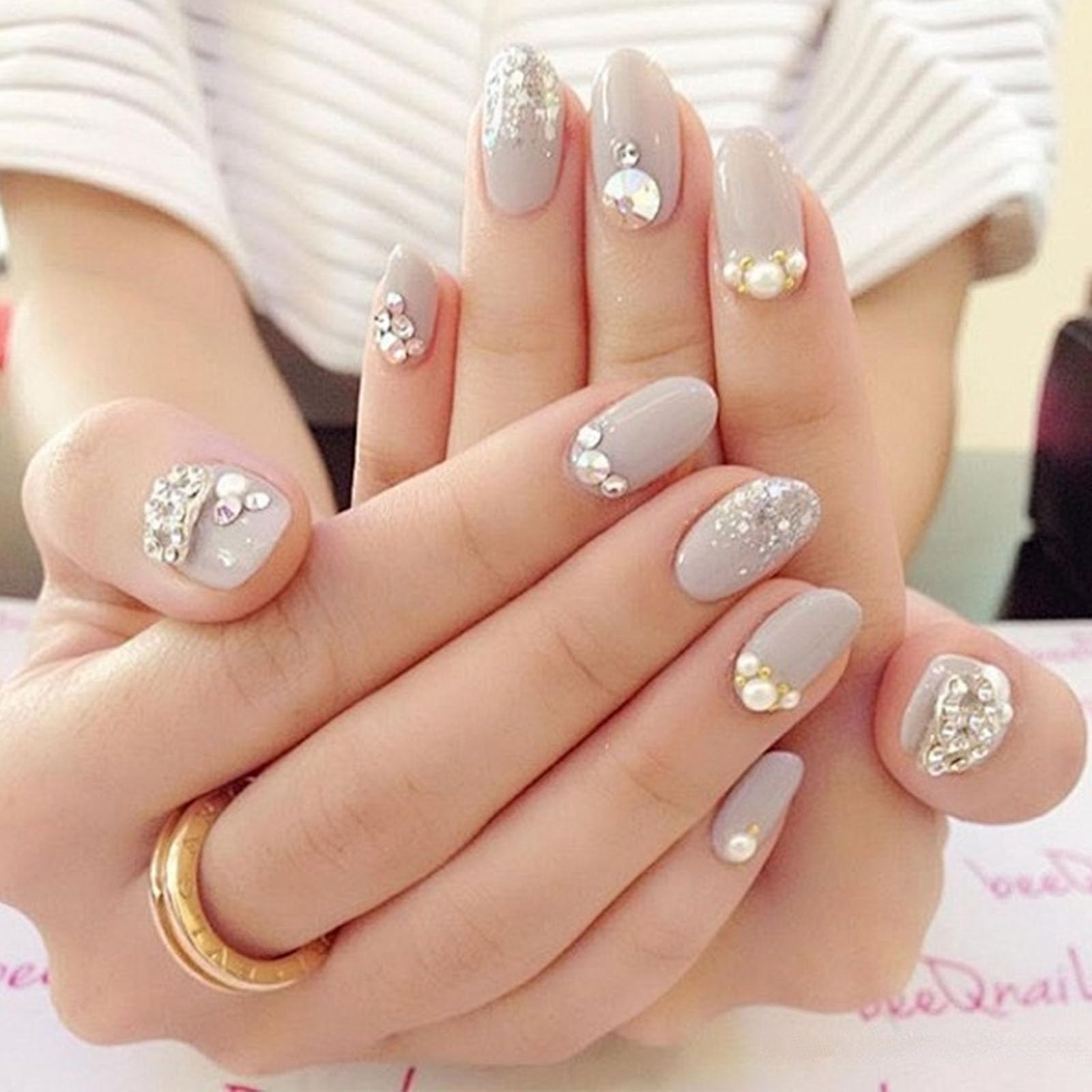 Kaipheiquan 3200 flat-bottomed nail crystals for secure, even adhesion in DIY designs
