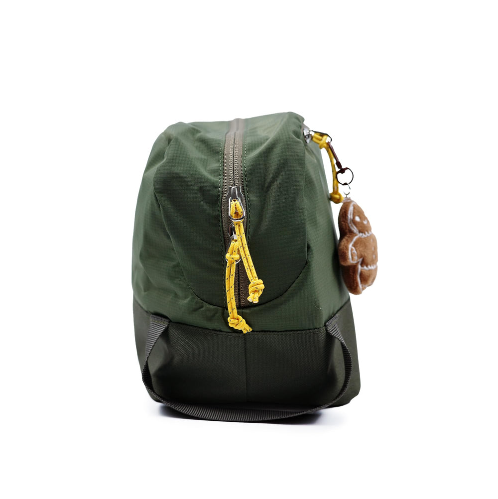 kalgoteal travel-toiletry-bag-8l ideal for holidays and festivals