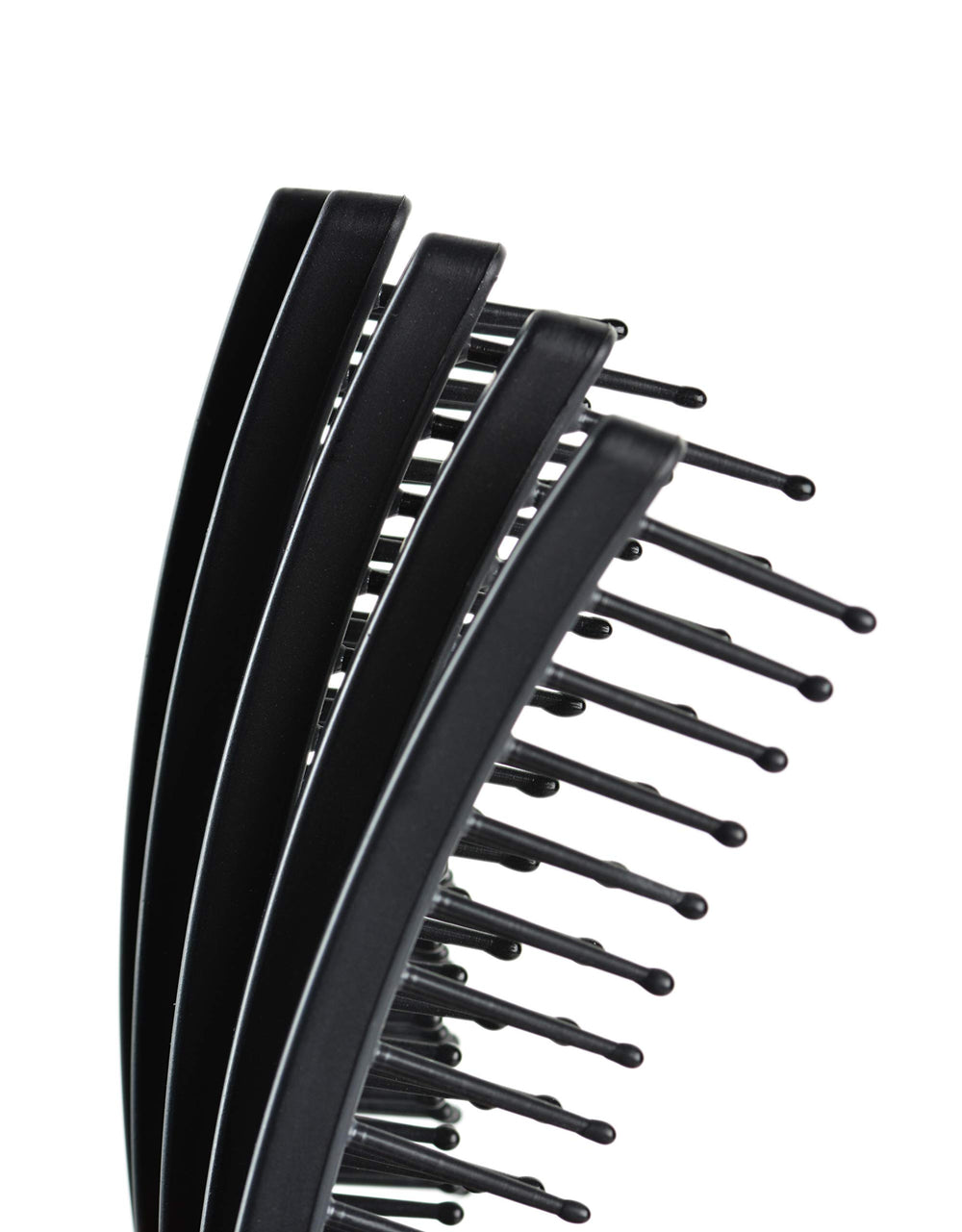 KareCo Mini Tangle Buster Brush detangles wet hair smoothly