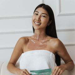 Karuna hydrogel mask essence release shows gradual hydration for lasting moisture.