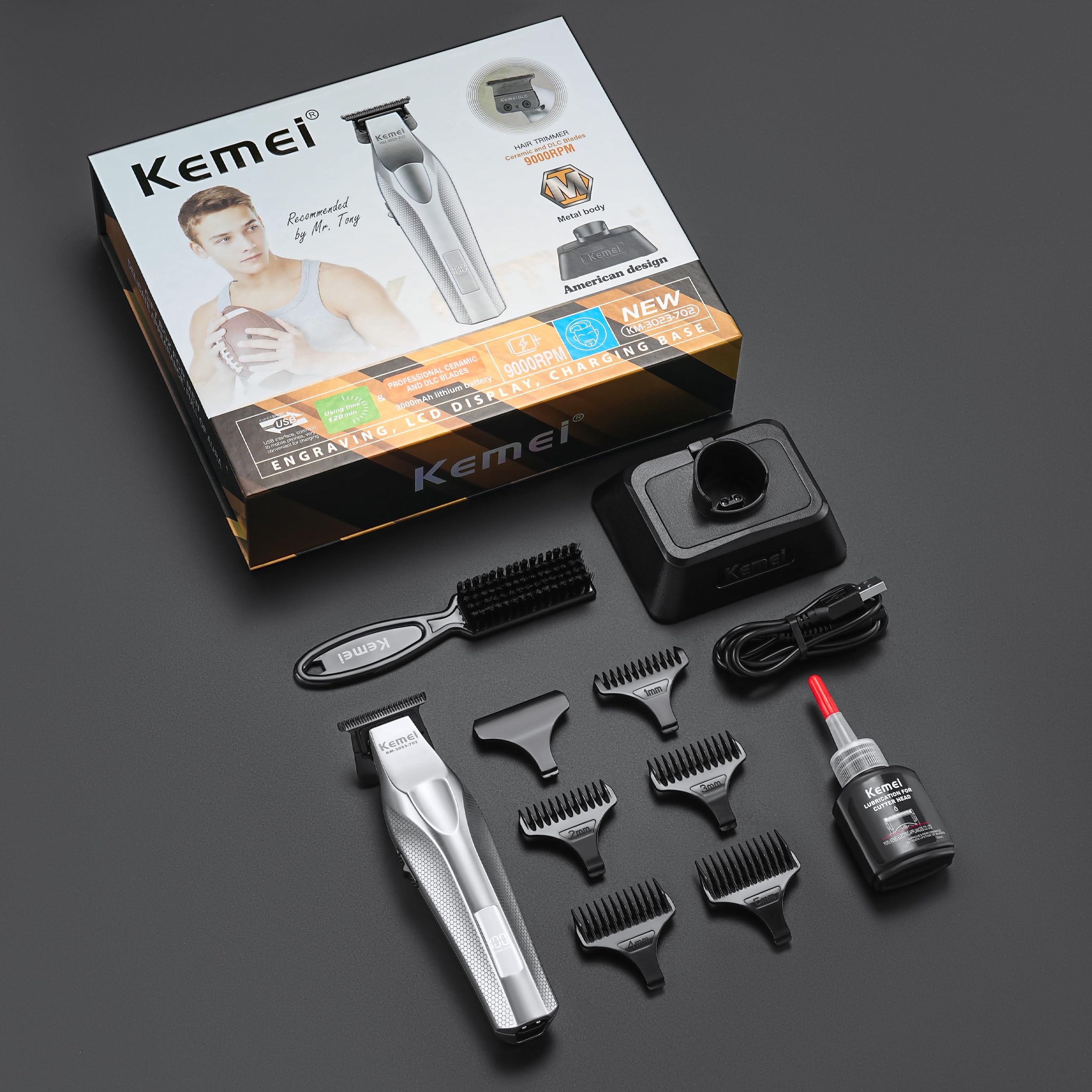 KEMEI 3023-702 in-use with beard trimming and ergonomic grip