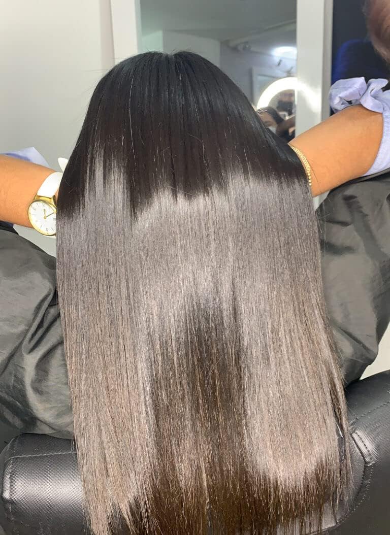 KERA FRUIT Cirugía Capilar hair porosity closeup shows reduced porosity and frizz.