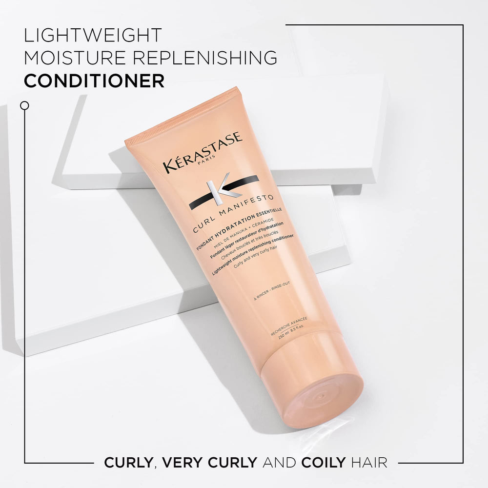 KÉRASTASE Curl Manifesto conditioner pump demonstrates easy application for consistent conditioning.