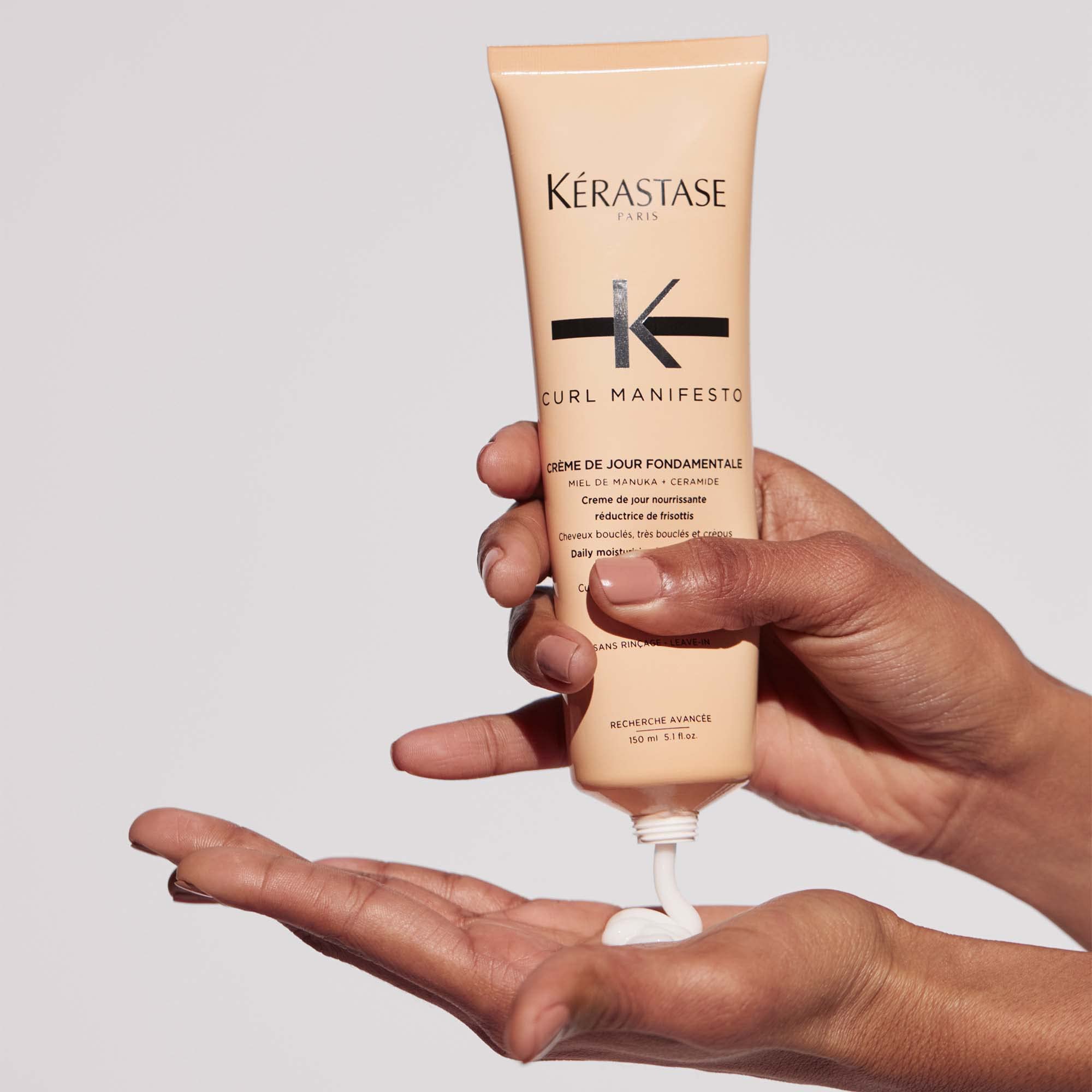 Kerastase Curl Manifesto frizz control visible on smooth curls