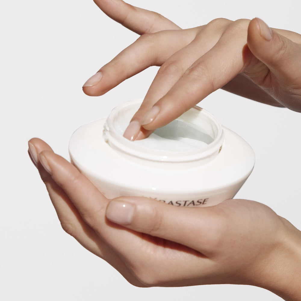 KÉRASTASE Masquintense Riche finished look with enhanced shine