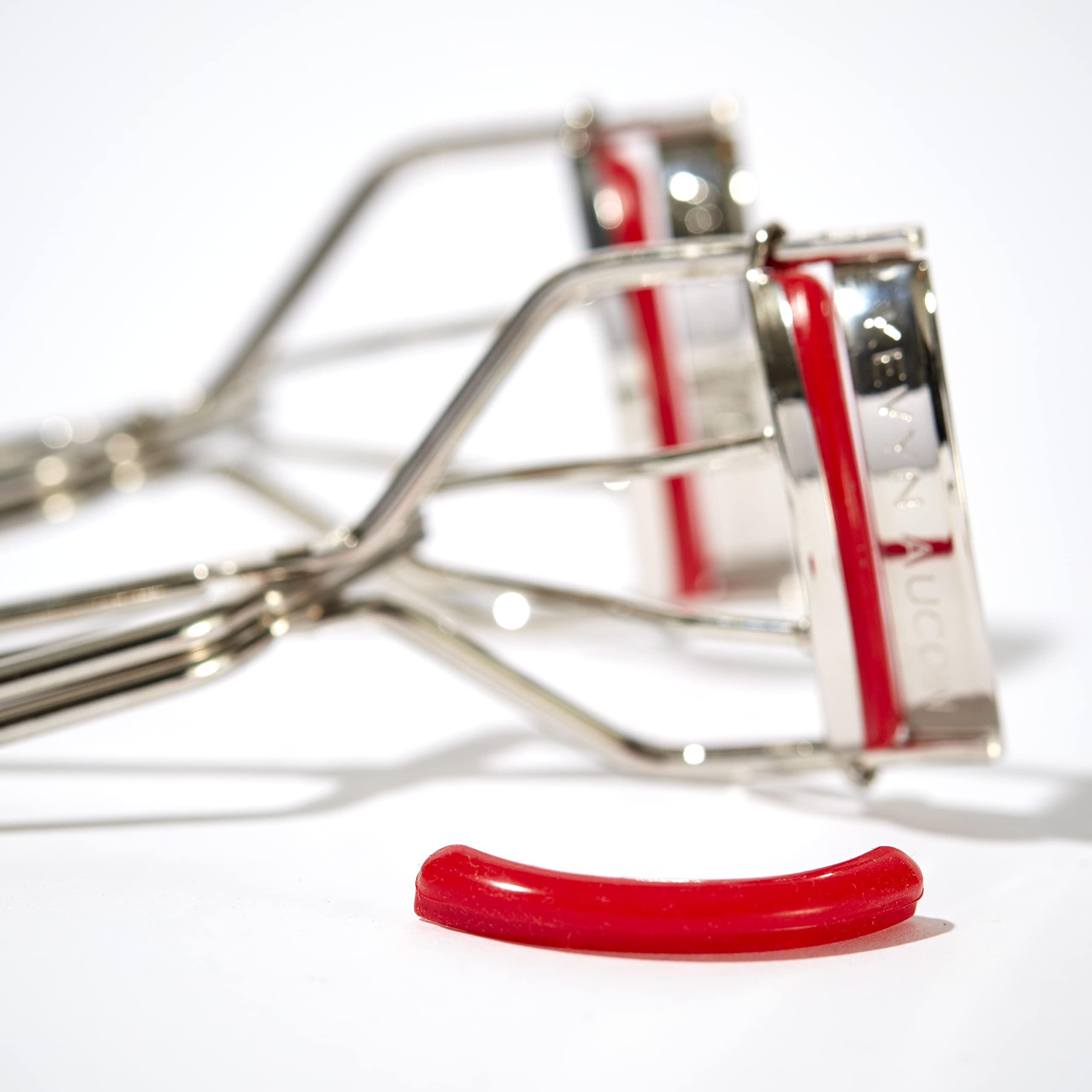 Kevyn Aucoin Eyelash Curler wide opening fits varied lash lengths.