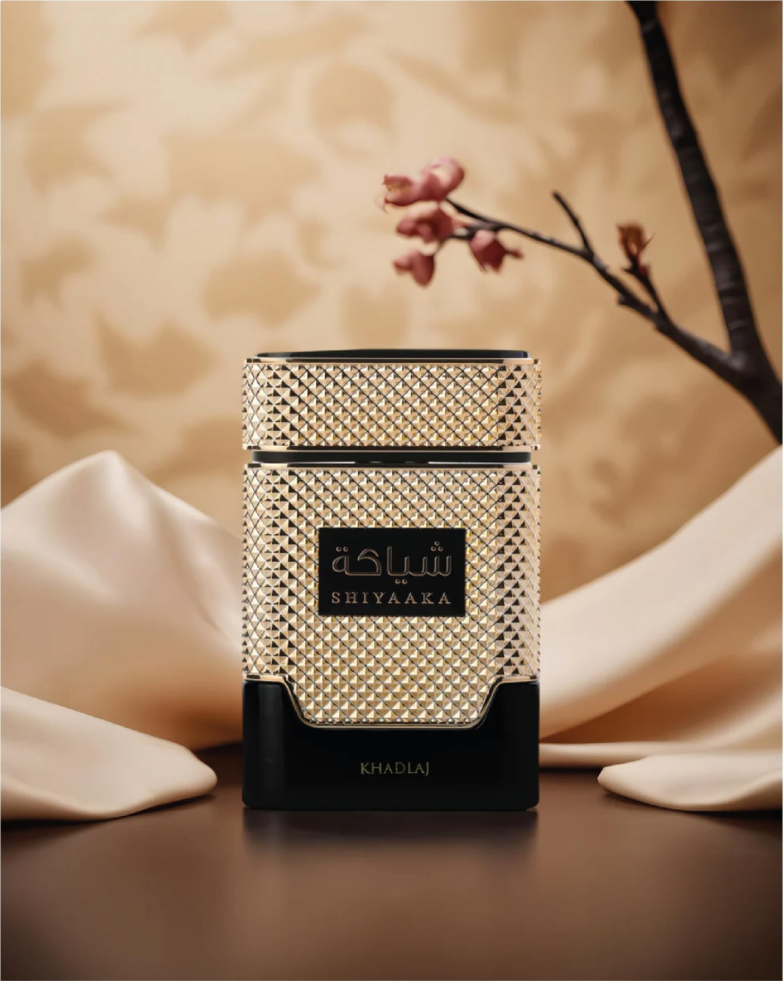 KHADLAJ SHIYAAKA GOLD jasmine-pear-peach note graphic highlighting feminine, juicy heart