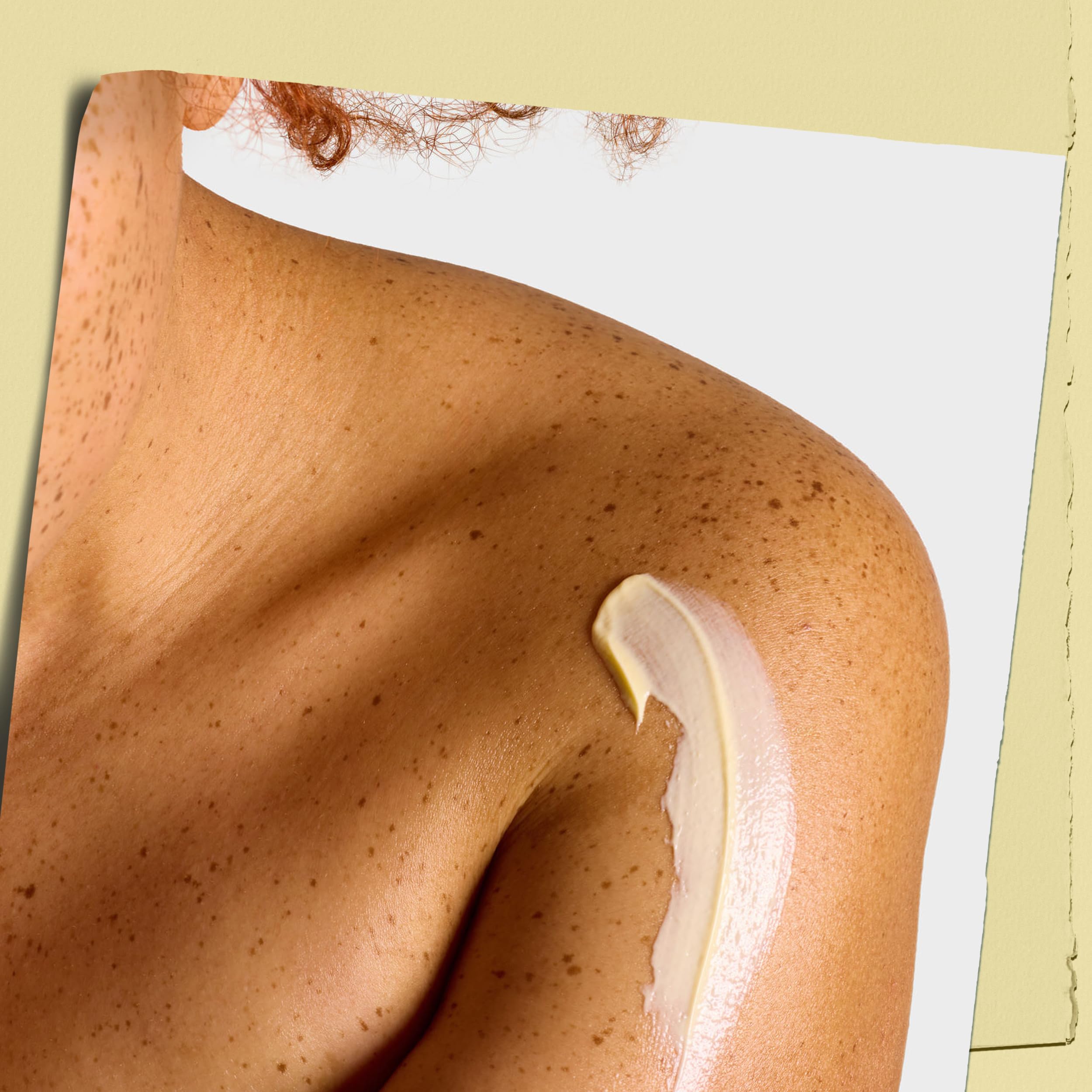 Kiehl's Creme de Corps texture closeup reveals creamy, non-greasy lotion.