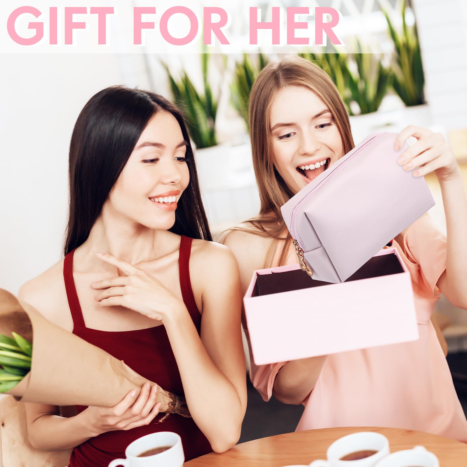 Kigeli travel-friendly makeup bag set emphasizes lightweight portability.
