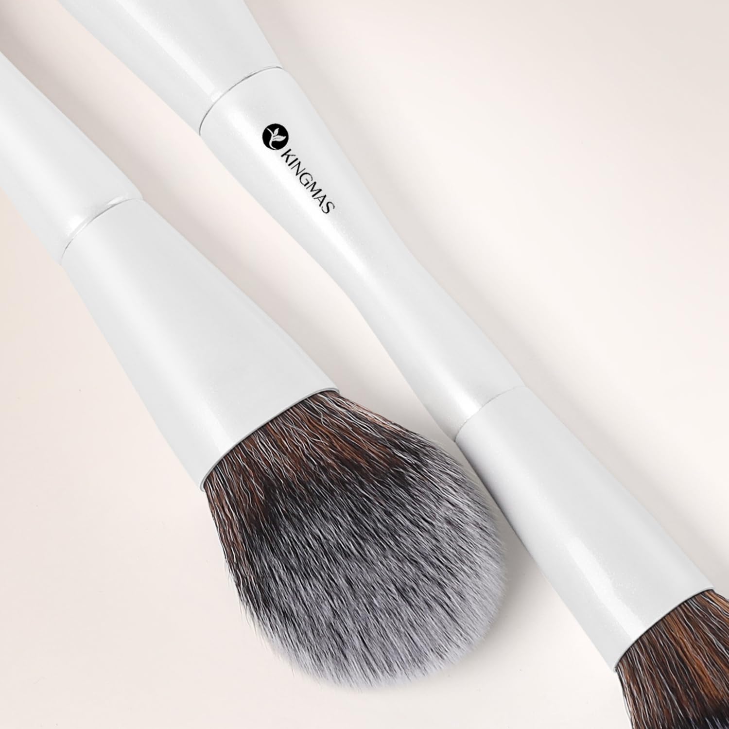 KINGMAS small contour brush for precise sculpting and natural-looking definition