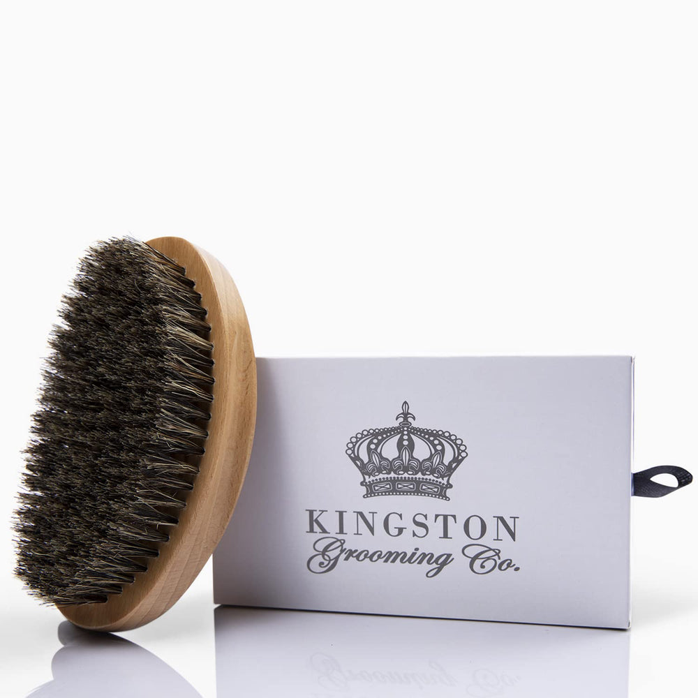 Kingston Grooming Co Detangling action on hair during styling