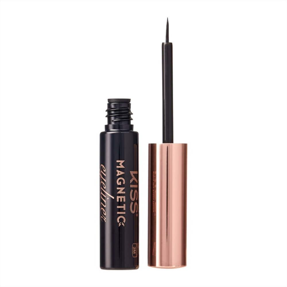 KISS Magnetic Eyeliner precision tip brush enables easy line accuracy for vibrant lashes.