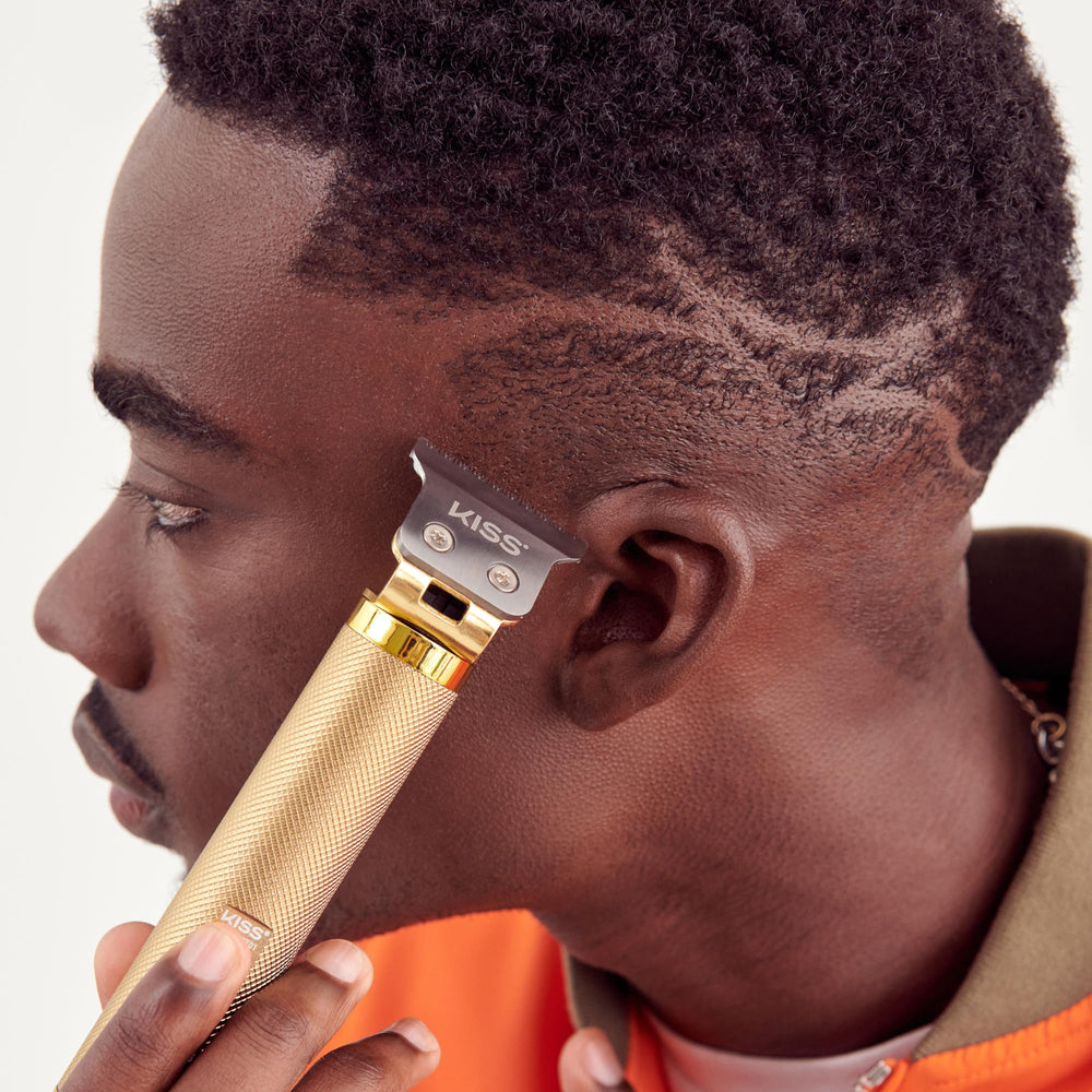KISS Precision Blade Trimmer lubricating oil helps keep the blade smooth and efficient.