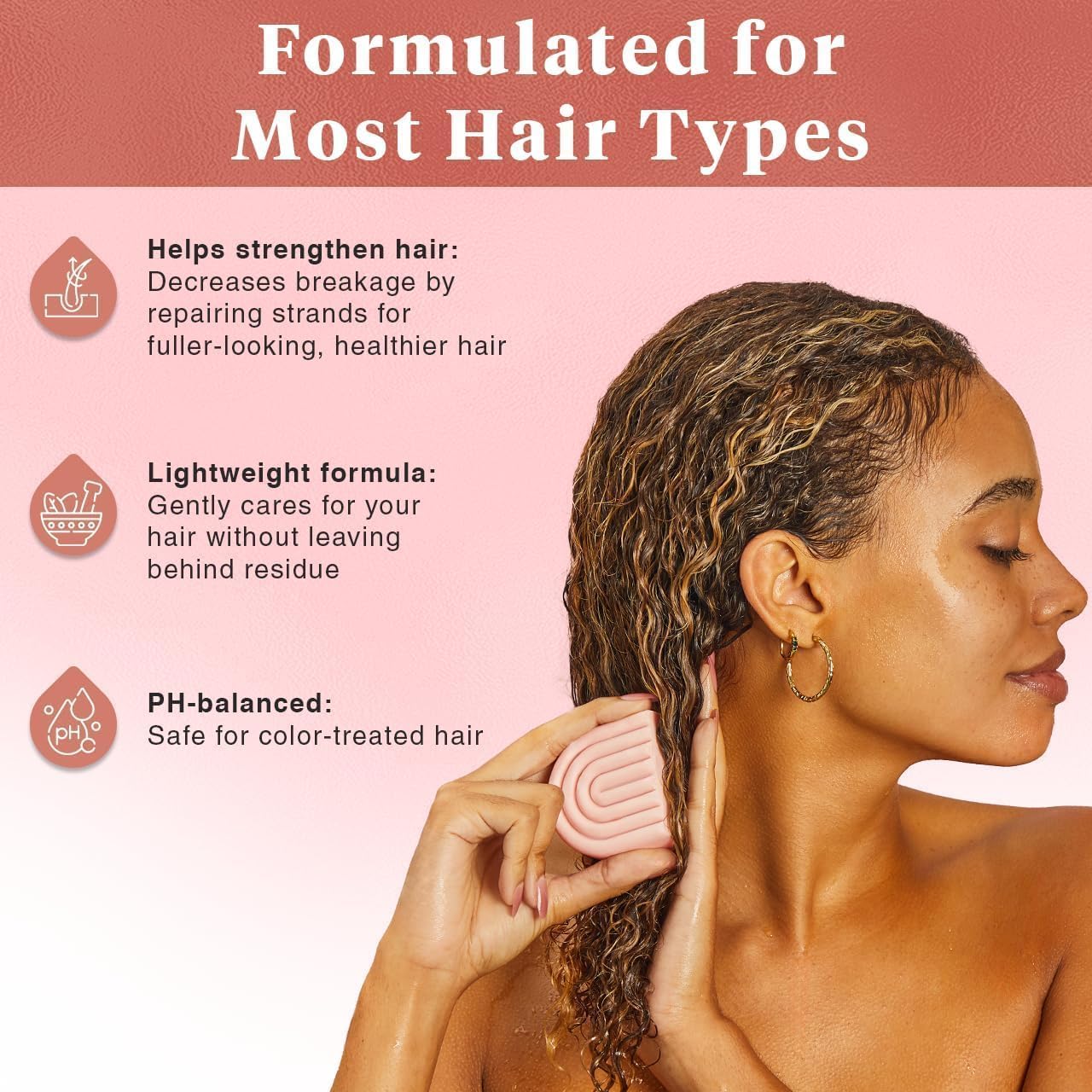 Kitsch castor oil conditioner bar apply demonstrates easy, even coverage for smooth hair.