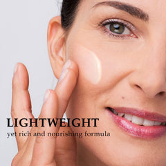 Kleem Organics Vitamin C Serum application swatch shows smooth texture.