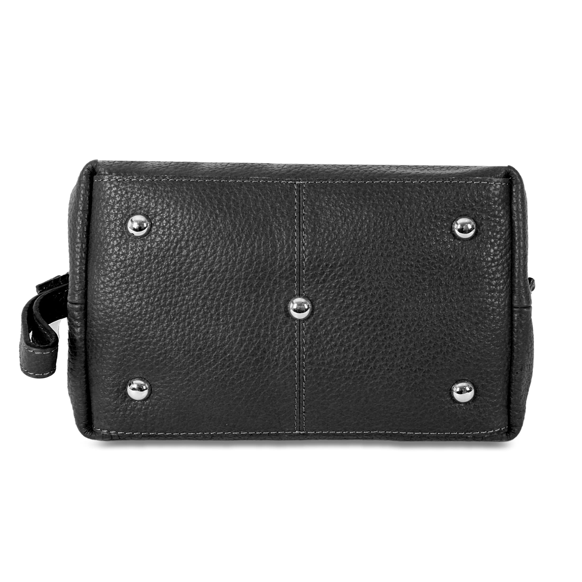 KomalC elegant black packaging makes this a gift-ready travel companion.