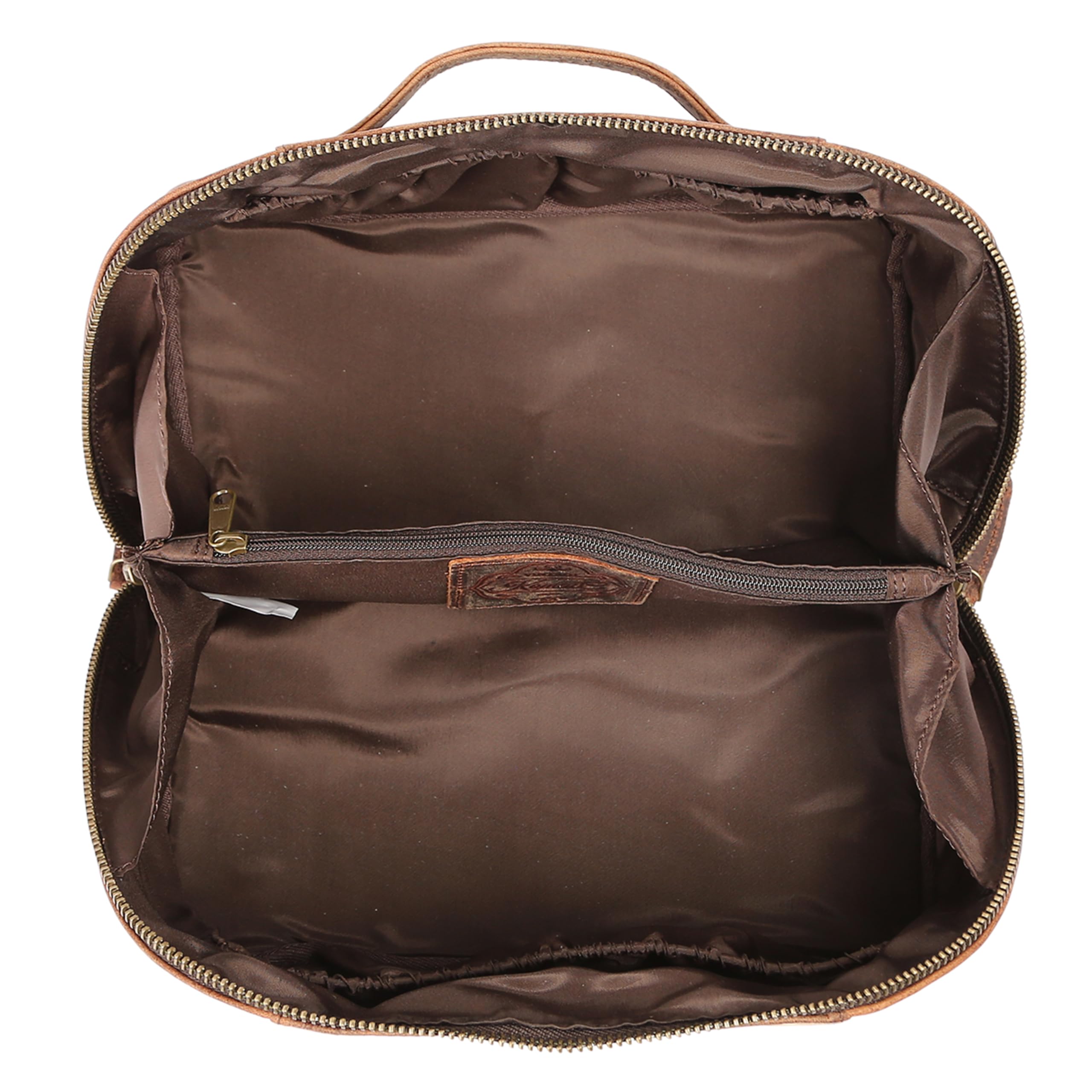 KomalC elegant shaving kit bag makes a thoughtful gift for travelers.