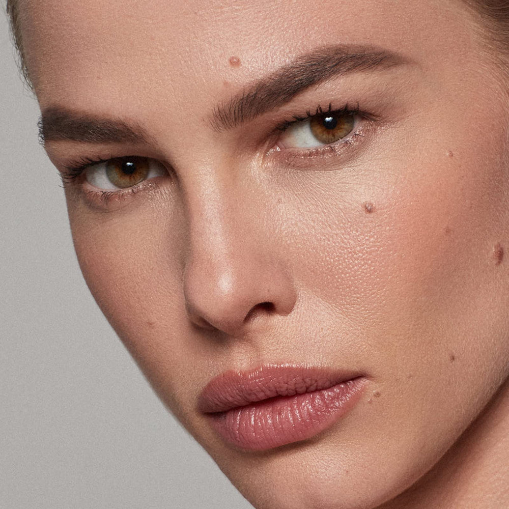 Kosas Brow Pop clean vegan formula without fragrance or silicones.