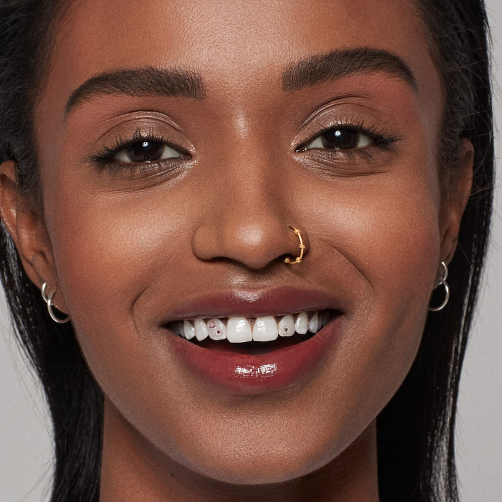 Kosas Brow Pop fragrance-free formula is ideal for sensitive skin.