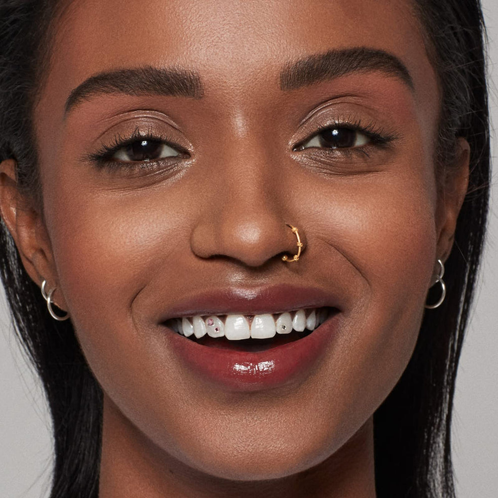 Kosas Brow Pop fragrance-free formula is ideal for sensitive skin.