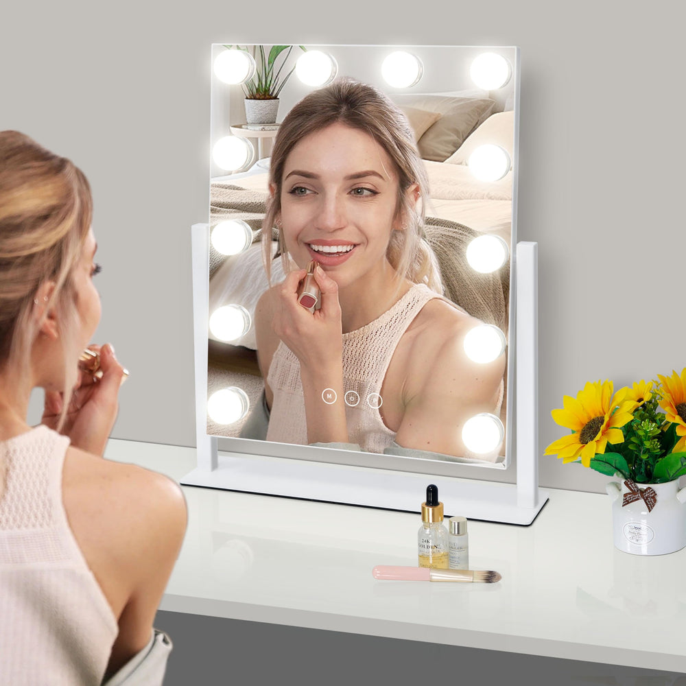 Kotdning vanity mirror LED bulbs offer long life for daily, consistent illumination.